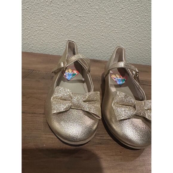 Disney Princess Gold Girl Dress Shoes Size 10 - Picture 4 of 8